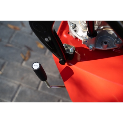 Подметальная машина Tielbuerger tk58 Pro Honda Подметальная машина Tielbuerger tk58 Pro Honda